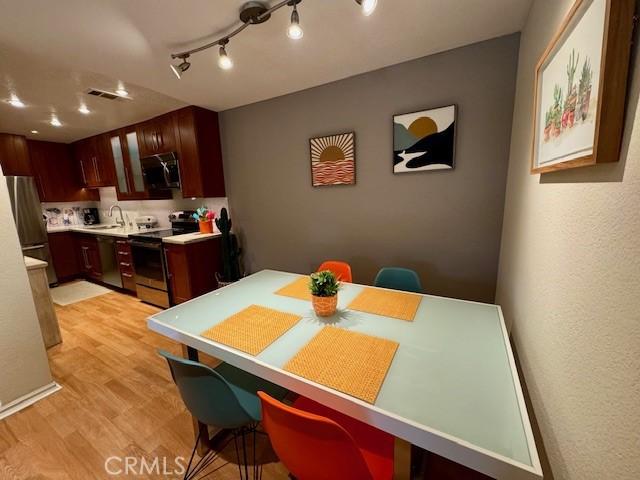 2810 N Arcadia Ct Unit 208, Palm Springs, CA 92262 - photo 21