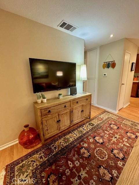 2810 N Arcadia Ct Unit 208, Palm Springs, CA 92262 - photo 9