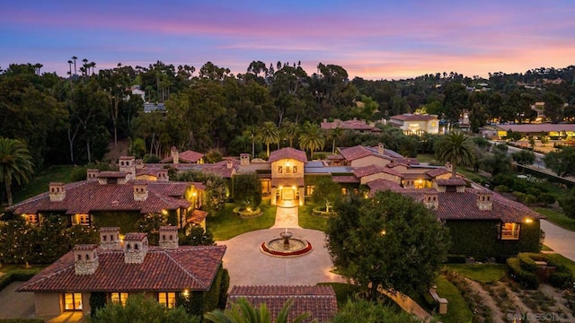 view of aerial view at dusk