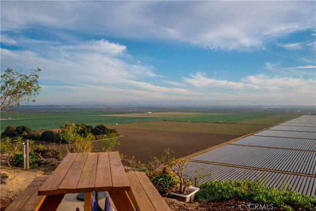 exterior space featuring a rural view