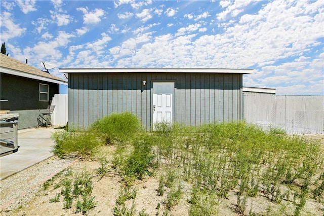 view of outbuilding