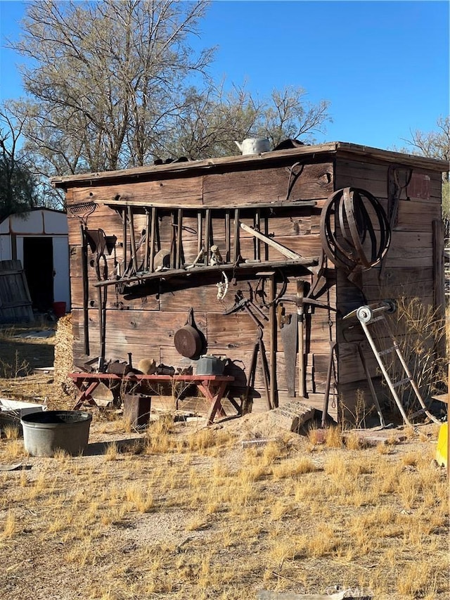 view of outdoor structure