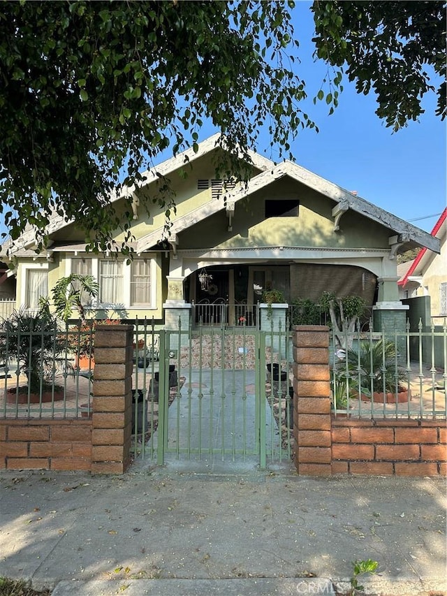 view of front facade