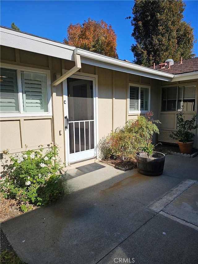 716 Avenida Majorca Unit C, Laguna Woods, CA 92637 - entrance to property featuring a patio area and stucco siding