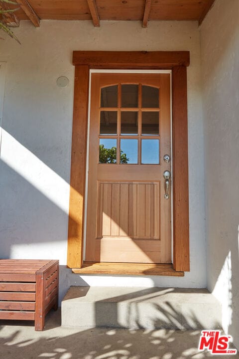 view of property entrance