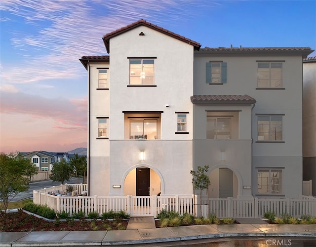 view of mediterranean / spanish-style house