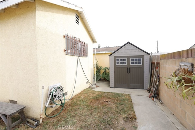 view of outbuilding