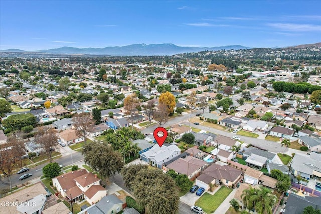 bird's eye view featuring a mountain view