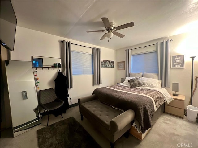 bedroom with ceiling fan