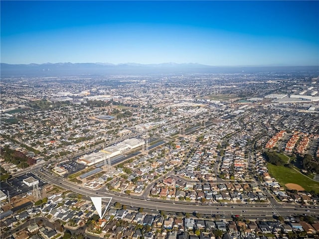 bird's eye view featuring a mountain view