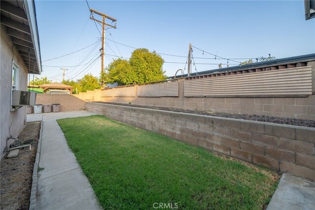 view of yard featuring cooling unit