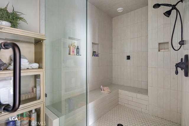 9120 Laramie Ave, Bakersfield, CA 93314 - bathroom with a tile shower