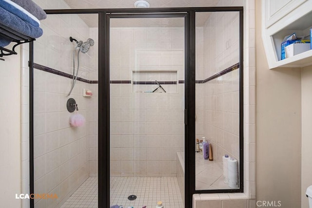 9120 Laramie Ave, Bakersfield, CA 93314 - bathroom with a shower with shower door