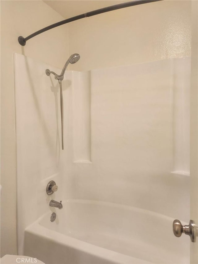 bathroom featuring shower / bathing tub combination