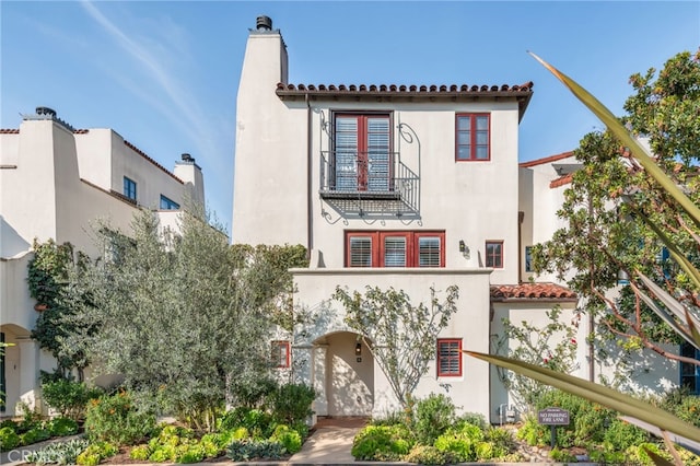 view of mediterranean / spanish house