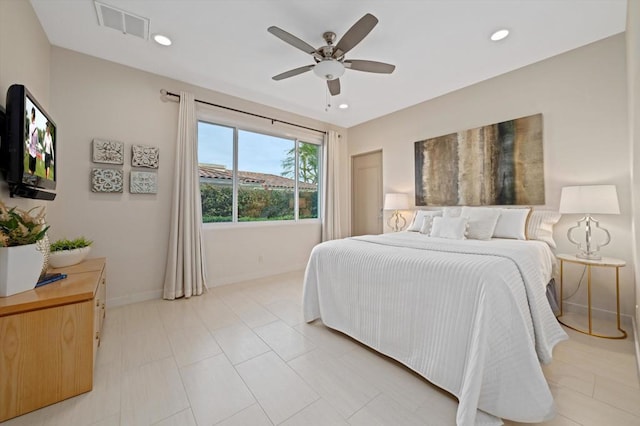 bedroom with ceiling fan