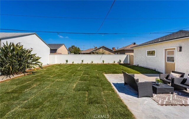 view of yard with a patio