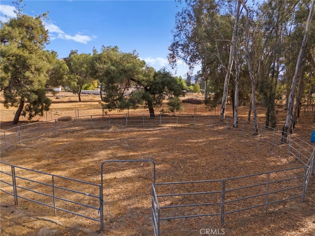 view of yard featuring a rural view