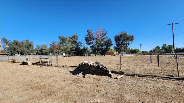 view of yard featuring a rural view