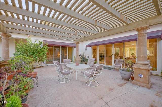 view of patio featuring a pergola