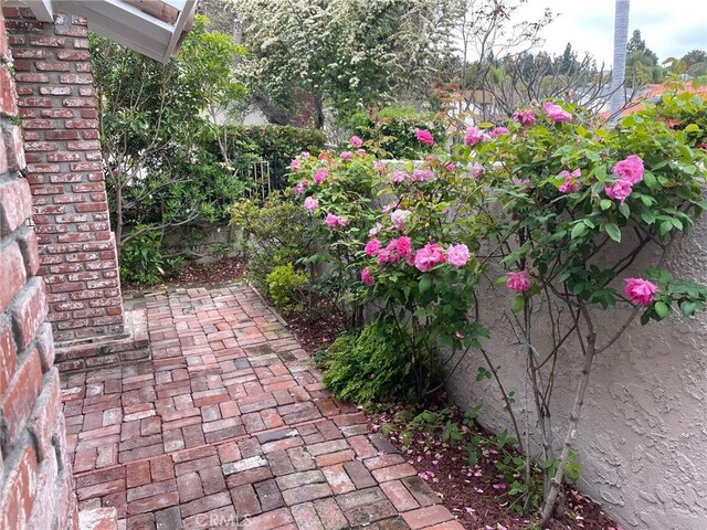 28708 Mount Sawtooth Dr, Rancho Palos Verdes, CA 90275 - view of patio / terrace