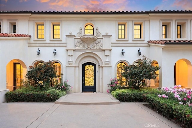 view of mediterranean / spanish-style home