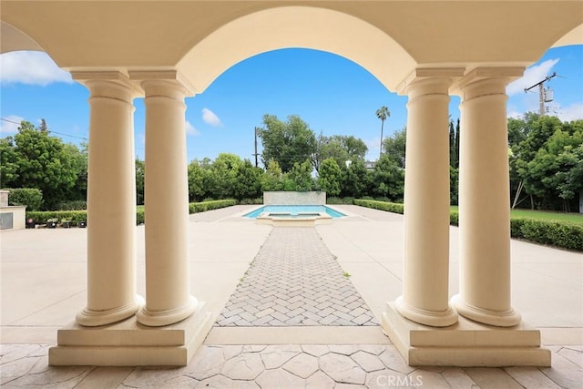 view of swimming pool