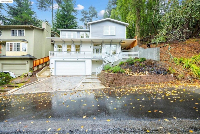 view of front facade with a garage