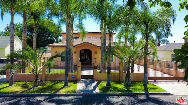 view of mediterranean / spanish-style house