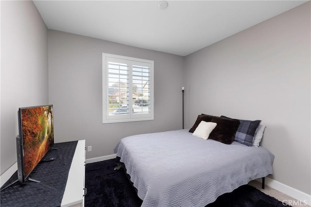 bedroom with carpet flooring