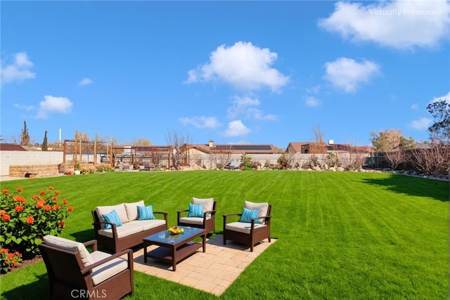 view of yard featuring outdoor lounge area