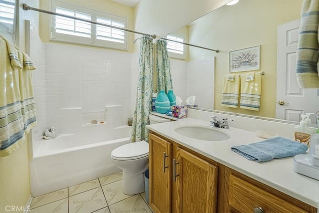 full bathroom with shower / bath combination with curtain, vanity, toilet, and a healthy amount of sunlight