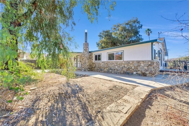 view of front facade with a patio