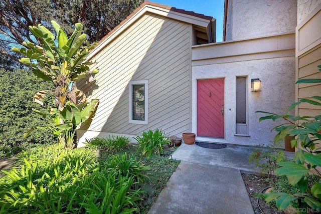 view of property entrance