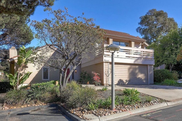 view of front facade with a garage