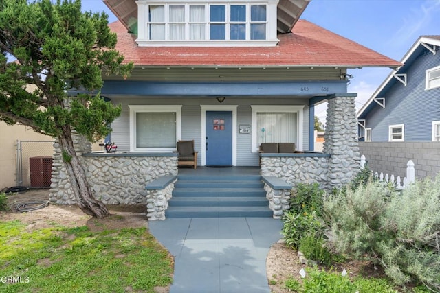 view of front of house featuring covered porch