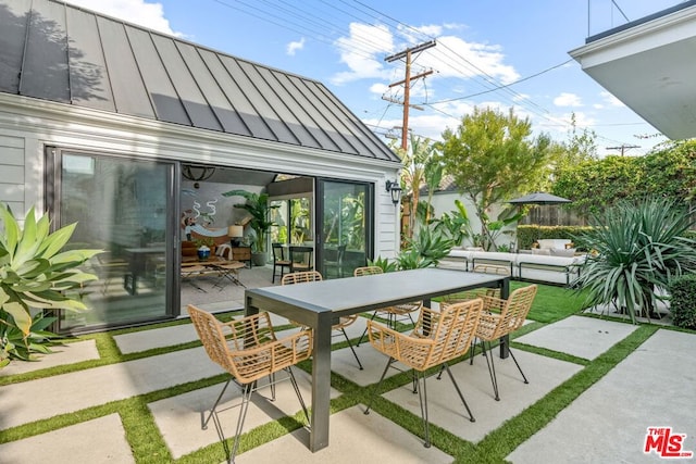 view of patio featuring an outdoor hangout area