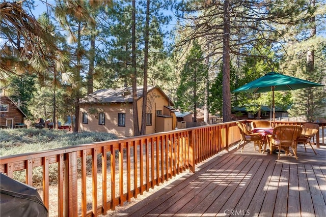 deck with grilling area