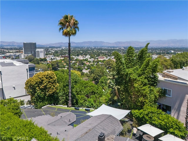 bird's eye view with a mountain view