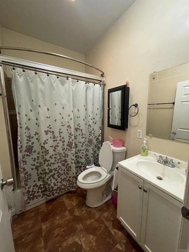 full bathroom featuring vanity, toilet, shower / tub combo, and vaulted ceiling