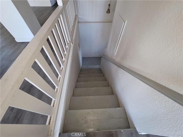 23699 Mclane Ave, Corning, CA 96021 - stairs with a textured wall