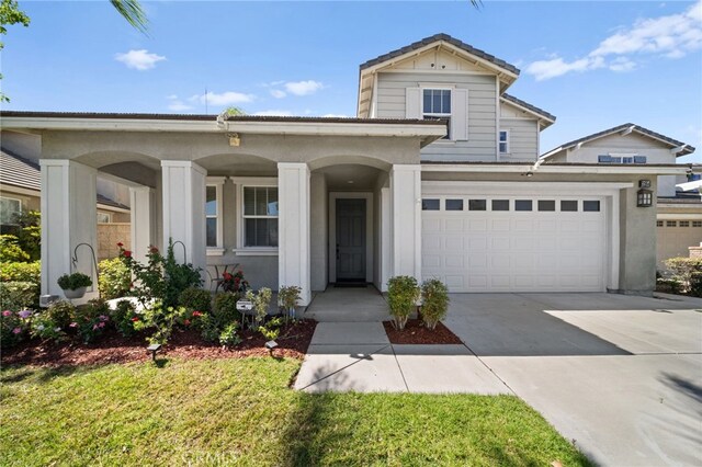 view of front of house featuring a garage