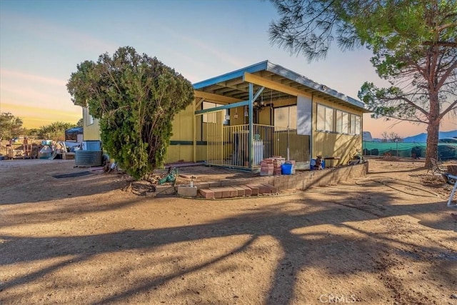 view of front of property