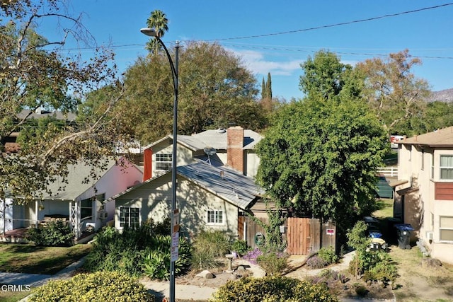 view of front of property