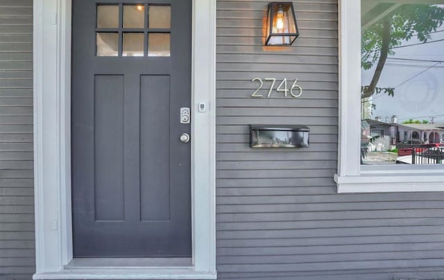 view of property entrance