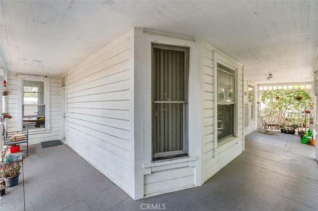 view of patio / terrace featuring covered porch