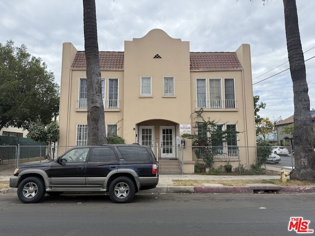 view of front facade