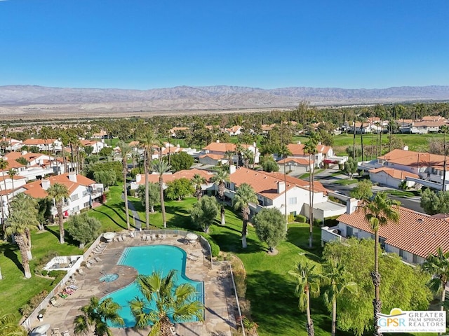 bird's eye view featuring a mountain view