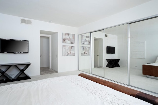 bedroom featuring a closet