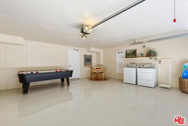 recreation room with separate washer and dryer